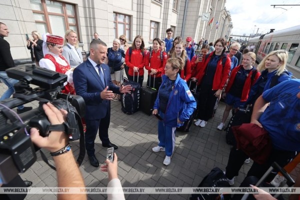«Приятно до слез». Сборную России по плаванию душевно встретили в Бресте «Приятно до слез». Сборную России по плаванию душевно встретили в Бресте