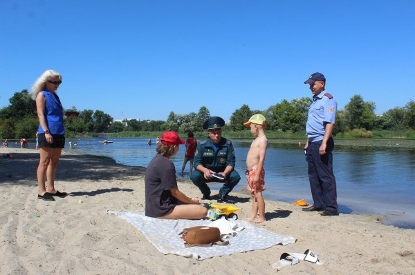 Спасатели совместно с милицией посетили пляж на ул. Махновича в Бресте