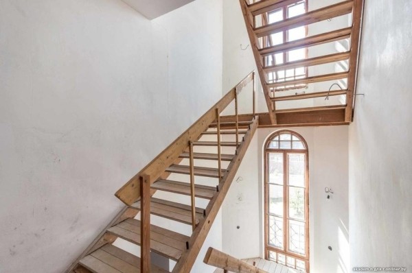 800 «квадратов» на одну семью. Побывали в домах, которые в 90-е строили на широкую ногу 800 «квадратов» на одну семью. Побывали в домах, которые в 90-е строили на широкую ногу