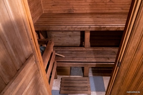 800 «квадратов» на одну семью. Побывали в домах, которые в 90-е строили на широкую ногу 800 «квадратов» на одну семью. Побывали в домах, которые в 90-е строили на широкую ногу