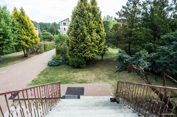 800 «квадратов» на одну семью. Побывали в домах, которые в 90-е строили на широкую ногу 800 «квадратов» на одну семью. Побывали в домах, которые в 90-е строили на широкую ногу