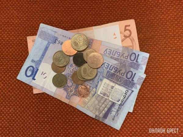 Топ летних вакансий с самой высокой зарплатой. Некоторым специалистам готовы платить 18000 рублей