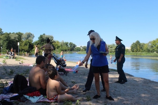 Спасатели совместно с милицией посетили пляж на ул. Махновича в Бресте