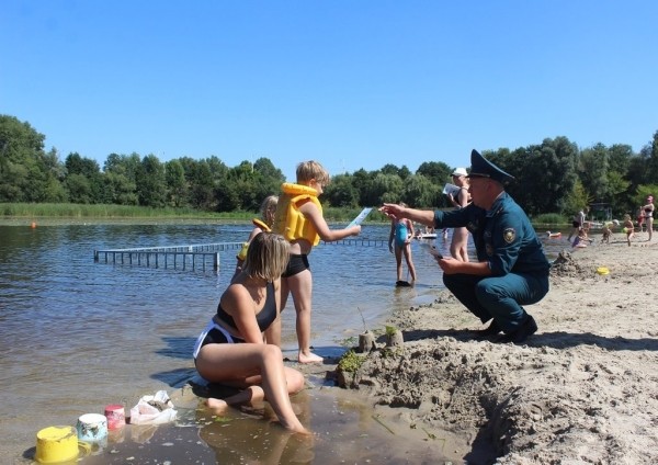 Спасатели совместно с милицией посетили пляж на ул. Махновича в Бресте