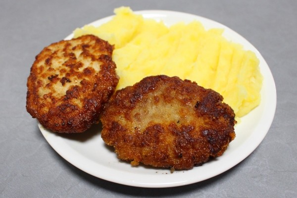 Банкеты, юбилеи, корпоративы в столовой на Строительной, 56/7 в Бресте. Зал до 100 человек, доступные цены, восточная и белорусская кухни