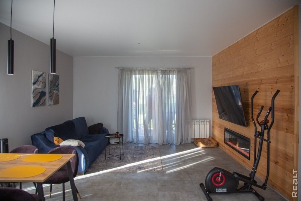 Минчане продали двушку — денег хватило на новый дом с отделкой. Смотрим, что у них получилось