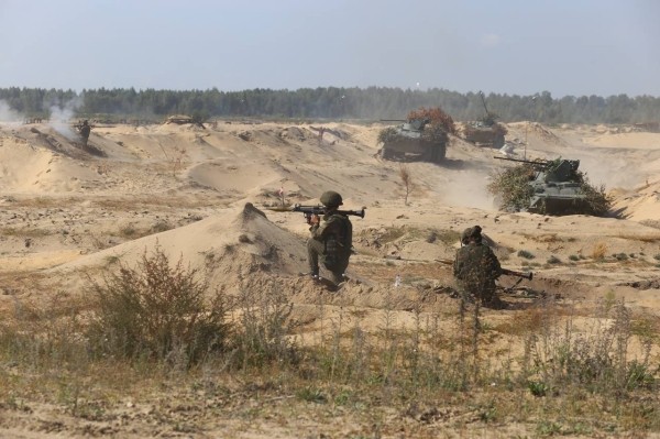 На полигоне Брестский силы ОДКБ отработали уничтожение групп противника