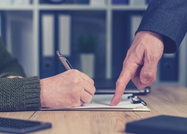 За что работника могут привлечь к дисциплинарной ответственности и какие взыскания предусмотрены? Пояснили в Минтруда За что работника могут привлечь к дисциплинарной ответственности и какие взыскания предусмотрены? Пояснили в Минтруда