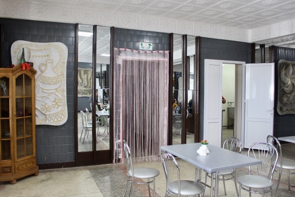 Банкеты, юбилеи, корпоративы в столовой на Строительной, 56/7 в Бресте. Зал до 100 человек, доступные цены, восточная и белорусская кухни