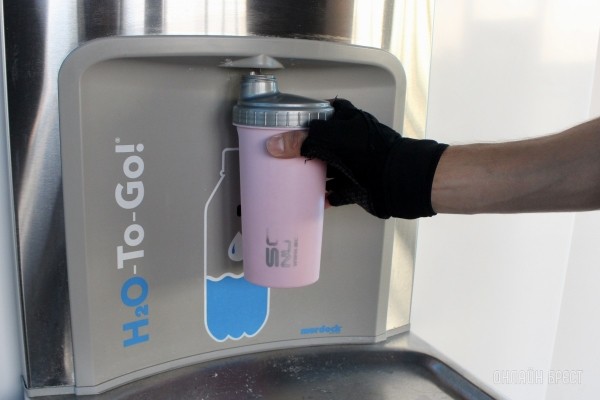 «GYM Express» на Варшавском шоссе - первый круглосуточный фитнес-клуб в Бресте. Высокотехнологичные тренажеры, финская сауна, бесплатная экскурсия, неоновый интерьер