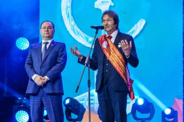 Кто стал «Учителем года-2023» и получил в подарок автомобиль? Кто стал «Учителем года-2023» и получил в подарок автомобиль?