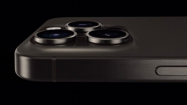 Apple представила iPhone 15 Apple представила iPhone 15