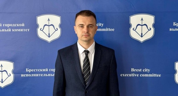 В Горисполкоме новый управделами и начальник отдела спорта и туризма