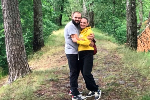 Ветхий дом стоил $500: как семья из Минска переехала в заброшенную деревню