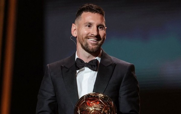 Лионеля Месси снова назвали лучшим футболистом мира. Уже в восьмой раз Лионеля Месси снова назвали лучшим футболистом мира. Уже в восьмой раз