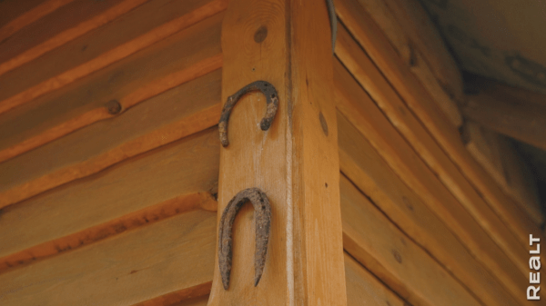 Вложили 30 тыс. долларов. История превращения 100-летнего дома в белорусской Швейцарии в родовое гнездо