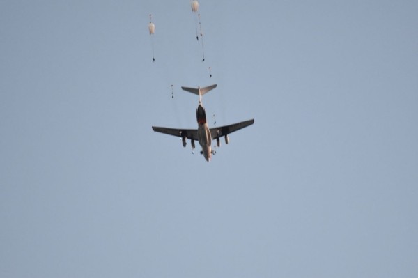Сегодняшние прыжки из самолета Ил-76МД под Брестом. Смотрите фото