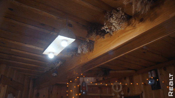 Вложили 30 тыс. долларов. История превращения 100-летнего дома в белорусской Швейцарии в родовое гнездо