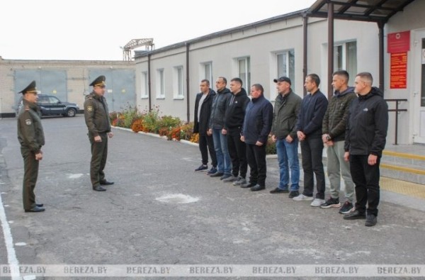 Военнообязанные березовчане отправились на сборы