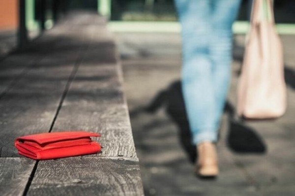 Можно ли забрать себе найденный на улице кошелек с деньгами