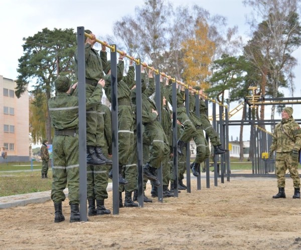 «Десантное братство зарождается в первые дни службы». Новобранцы вливаются в коллектив 38-й бригады