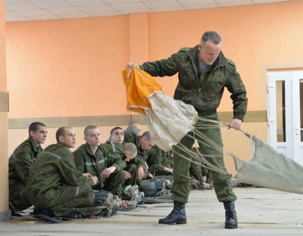 «Десантное братство зарождается в первые дни службы». Новобранцы вливаются в коллектив 38-й бригады