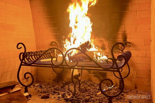 Запланируйте семейный отдых на антуражной вилле с бассейном и рестораном недалеко от Бреста. Аренда номеров, празднование торжеств в Villa Boutique Hotel