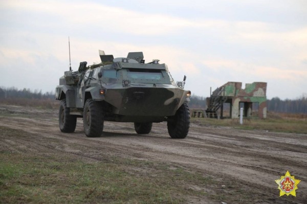 На Брестском полигоне с подразделениями 38-й отдельной гвардейской десантно-штурмовой бригады прошло батальонное тактическое учение с боевой стрельбой На Брестском полигоне с подразделениями 38-й отдельной гвардейской десантно-штурмовой бригады прошло батальонное тактическое учение с боевой стрельбой