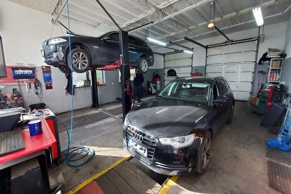 Белорус открыл в Варшаве сразу 2 автосервиса. Как у него теперь дела? Белорус открыл в Варшаве сразу 2 автосервиса. Как у него теперь дела?