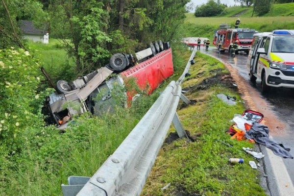 В Австрии грузовик белоруса столкнулся с другим грузовиком