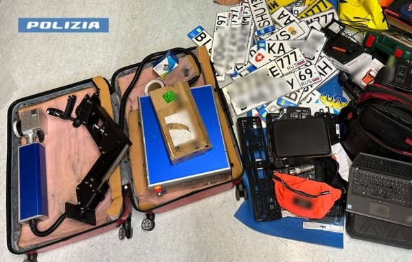 В Италии задержали белорусов по подозрению в «перебивке» угнанных авто