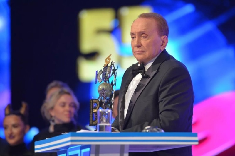 Умер легендарный ведущий КВН Александр Масляков Умер легендарный ведущий КВН Александр Масляков