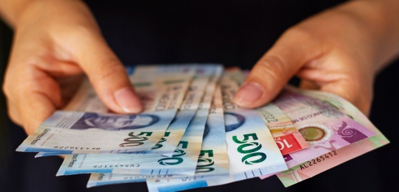 Обвал рубля и кризис зависимости: в какой валюте хранить сбережения, стоит ли инвестировать в недвижимость и перекладываться в юань?
Обвал рубля и кризис зависимости: в какой валюте хранить сбережения, стоит ли инвестировать в недвижимость и перекладываться в юань?