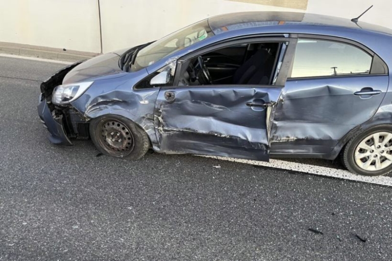 В Швейцарии белорус на фуре попал в аварию и уехал