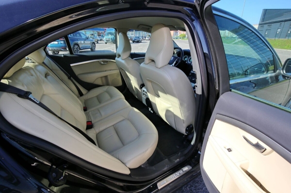 Белорус купил 13-летний Volvo из Европы: «Машина привезена перегонщиком, а растаможена через льготников» Белорус купил 13-летний Volvo из Европы: «Машина привезена перегонщиком, а растаможена через льготников»