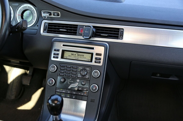 Белорус купил 13-летний Volvo из Европы: «Машина привезена перегонщиком, а растаможена через льготников» Белорус купил 13-летний Volvo из Европы: «Машина привезена перегонщиком, а растаможена через льготников»