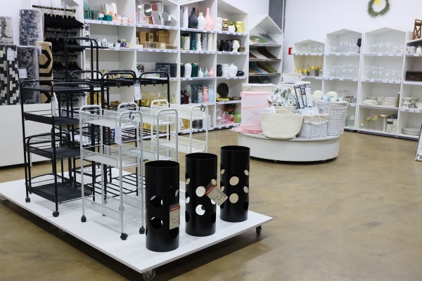 Большой выбор уцененных товаров для дома c выгодой до 70% в дискаунтере мебели «AksHome» на Вычулках!